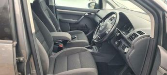 Volkswagen Touran 1.6 TDI SE DSG Euro 5 5dr