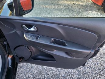 Renault Clio ICONIC TCE