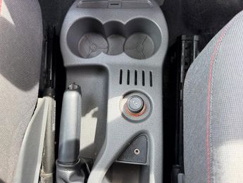 Ford C-Max ZETEC 145