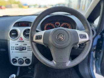 Vauxhall Corsa 1.2i 16v Club 3dr