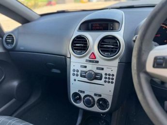 Vauxhall Corsa 1.2i 16v Club 3dr
