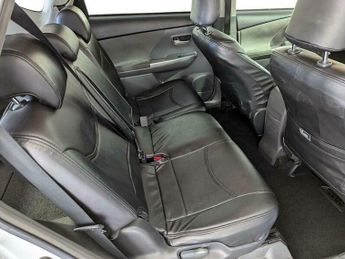 Toyota Prius 1.5 CVT 4dr