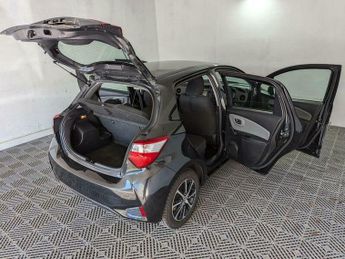Toyota Yaris 1.5 VVT-h Icon Tech E-CVT Euro 6 (s/s) 5dr