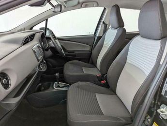 Toyota Yaris 1.5 VVT-h Icon Tech E-CVT Euro 6 (s/s) 5dr