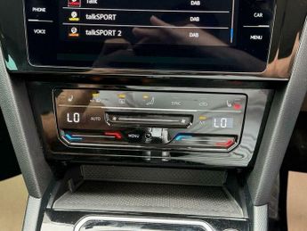 Volkswagen Passat 1.4 TSI 13kWh GTE DSG Euro 6 (s/s) 5dr