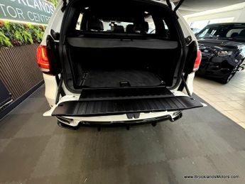 BMW X5 XDRIVE30d M SPORT [7X SERVICES, SAT NAV, LEATHER, HEATED SEATS &