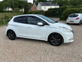 Peugeot 208 1.4 HDi Allure Euro 5 5dr