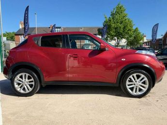 Nissan Juke 1.6 Acenta Premium SUV 5dr Petrol CVT Euro 5 (117 ps)