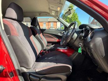 Nissan Juke 1.6 Acenta Premium SUV 5dr Petrol CVT Euro 5 (117 ps)