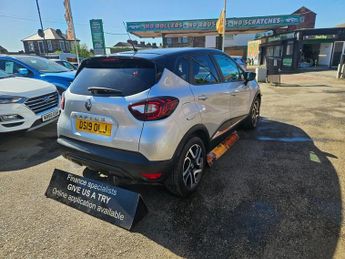 Renault Captur ICONIC TCE