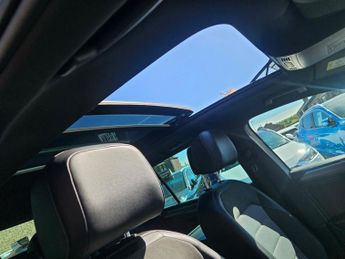 Volkswagen Tiguan R-LINE TDI DSG
