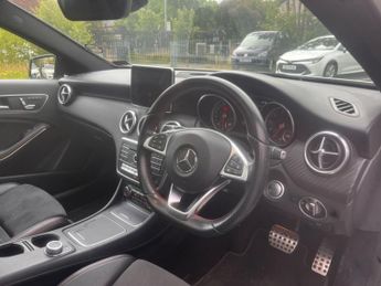 Mercedes A Class A 180 AMG LINE PREMIUM PLUS