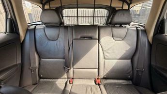 Volvo XC60 2.4 D4 SE Lux Nav Geartronic AWD Euro 5 5dr