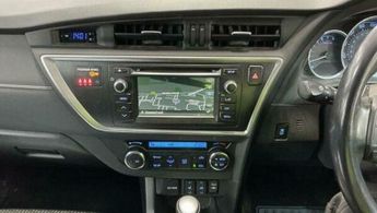Toyota Auris 1.6 V-Matic Icon Plus Multidrive S Euro 5 5dr