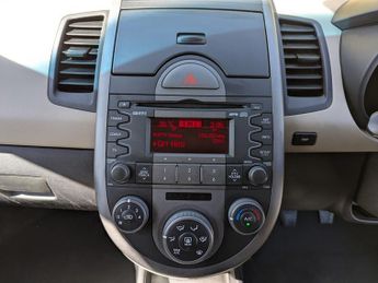 Kia Soul 2010 KIA SOUL 1.6 CRDI SHAKER 5 DOOR * A/CON * SUNROOF * 2 KEYS 