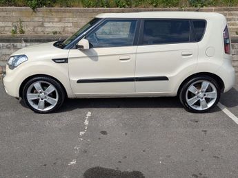 Kia Soul 2010 KIA SOUL 1.6 CRDI SHAKER 5 DOOR * A/CON * SUNROOF * 2 KEYS 