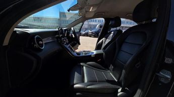 Mercedes-Benz C Class 2.0 C220d Sport Saloon 4dr Diesel G-Tronic+ Euro 6 (s/s) (194 ps