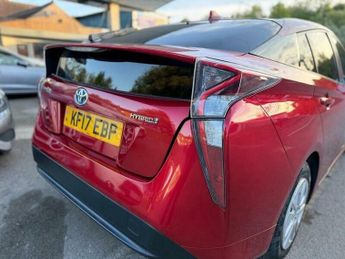 Toyota Prius 1.8 VVT-h Business Edition Hatchback 5dr Petrol Hybrid CVT Euro 