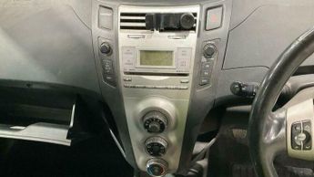 Toyota Yaris 1.3 VVT-i T3 3dr