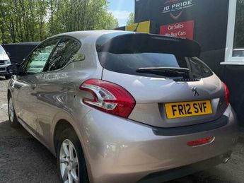 Peugeot 208 1.4 e-HDi Allure EGC Euro 5 (s/s) 3dr