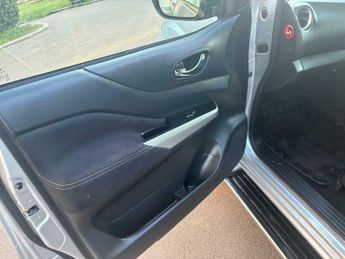 Nissan Navara 2.3 dCi N-Connecta Auto 4WD Euro 6 4dr