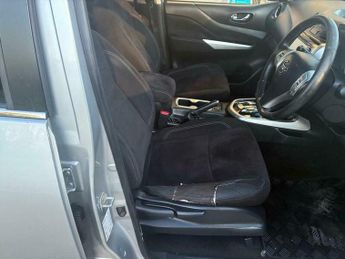 Nissan Navara 2.3 dCi N-Connecta Auto 4WD Euro 6 4dr