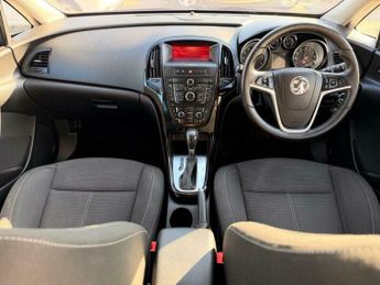 Vauxhall Astra 1.6i SRi Sports Tourer 5dr Petrol Auto Euro 6 (115 ps)
