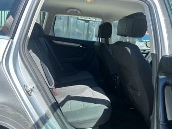 Volkswagen Passat 2.0 TDI BlueMotion Tech SE DSG Euro 5 (s/s) 5dr