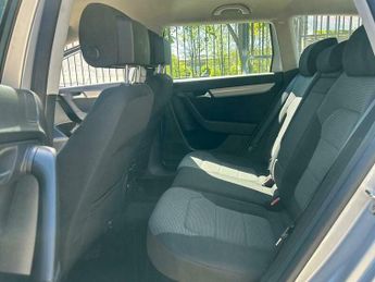 Volkswagen Passat 2.0 TDI BlueMotion Tech SE DSG Euro 5 (s/s) 5dr