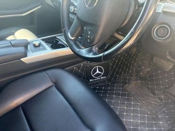 Mercedes E Class E220 CDI BLUEEFFICIENCY S/S SE