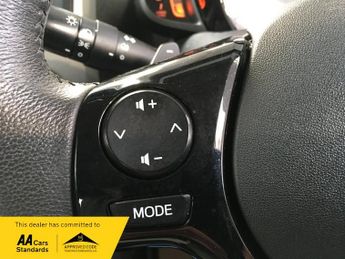 Toyota AYGO 1.0 VVT-i X-PLAY X-SHIFT AUTOMATIC ONLY 17610 MILES!!