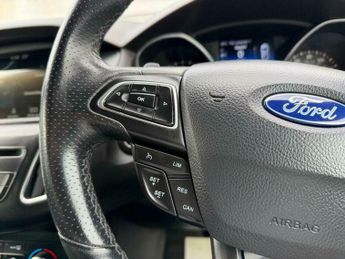 Ford Focus 1.0T EcoBoost ST-Line Auto Euro 6 (s/s) 5dr