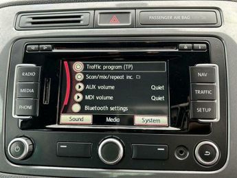 Volkswagen Tiguan 2.0 TDI BlueMotion Tech Match SUV 5dr Diesel DSG 4WD Euro 5 (s/s