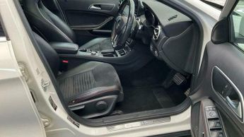 Mercedes-Benz C Class 2.1 GLA220 CDI AMG Line 7G-DCT 4MATIC Euro 6 (s/s) 5dr