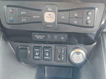 Nissan Leaf 40kWh N-Connecta Auto 5dr