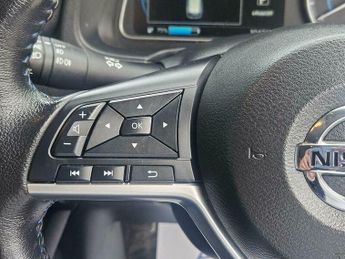 Nissan Leaf 40kWh N-Connecta Auto 5dr