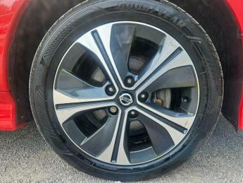 Nissan Leaf 40kWh N-Connecta Auto 5dr
