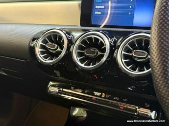 Mercedes CLA CLA 180 AMG LINE EXECUTIVE [2X SERVICES, SAT NAV, LEATHER, HEATE