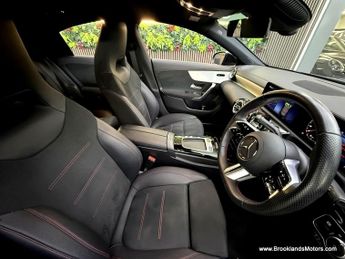 Mercedes CLA CLA 180 AMG LINE EXECUTIVE [2X SERVICES, SAT NAV, LEATHER, HEATE