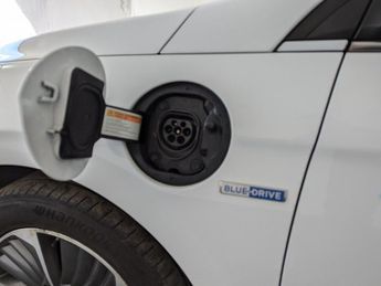 Hyundai Ioniq 1.6 h-GDi 8.9kWh Premium SE DCT Euro 6 (s/s) 5dr