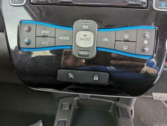 Nissan Leaf 30kWh Black Edition Auto 5dr