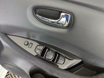 Nissan Leaf 30kWh Black Edition Auto 5dr