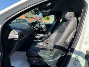 Jaguar F-Pace 3.0 D300 V6 S Auto AWD Euro 6 (s/s) 5dr