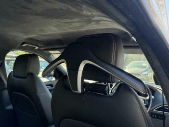 Jaguar F-Pace 3.0 D300 V6 S Auto AWD Euro 6 (s/s) 5dr