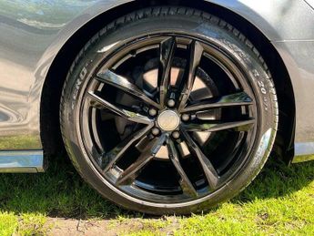 Audi A6 Avant 2.0 TDI ultra Black Edition S Tronic Euro 6 (s/s) 5dr