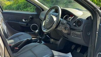 Renault Clio 1.2 Dynamique TomTom Euro 5 5dr