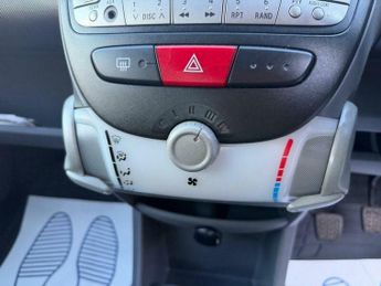 Peugeot  1.0 12V Urban Lite Euro 4 3dr