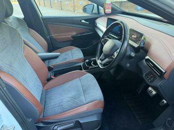 Volkswagen  Pro Performance 77kWh Life Auto 5dr