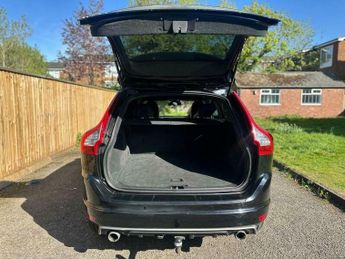 Volvo XC60 2.4 D5 R-Design Nav Geartronic AWD Euro 5 5dr