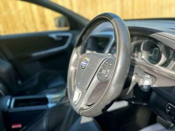 Volvo XC60 2.4 D5 R-Design Nav Geartronic AWD Euro 5 5dr